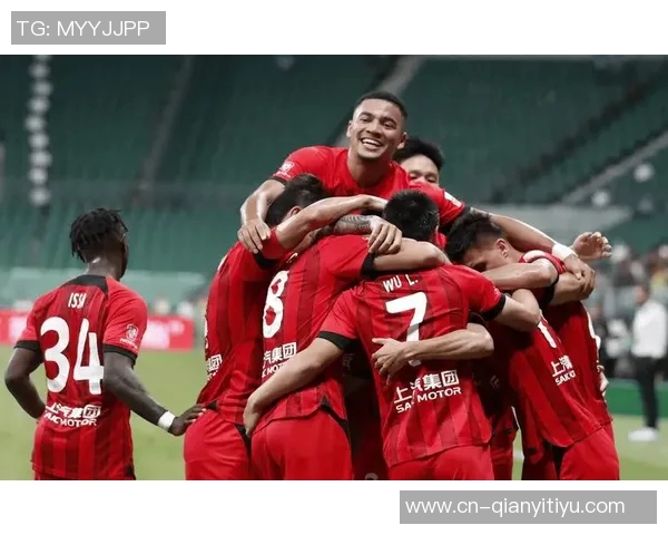 小曾季前赛拼劲十足媒体人分析合同压力促球员表现 小曾季前赛拼劲十足媒体人分析合同压力促球员表现