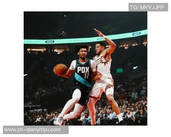 布克盛赞保罗为联盟改变者呼吁各地球馆致敬这位极致赢家